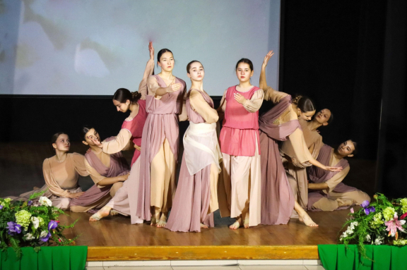 &Tcy;&iecy;&acy;&tcy;&rcy;&acy;&lcy;&icy;&zcy;&ocy;&vcy;&acy;&ncy;&ncy;&ycy;&jcy; &kcy;&ocy;&ncy;&tscy;&iecy;&rcy;&tcy; &laquo;&Vcy;&ocy;&zcy;&softcy;&mcy;&iecy;&mcy;&scy;&yacy; &zcy;&acy; &rcy;&ucy;&kcy;&icy;&comma; &dcy;&rcy;&ucy;&zcy;&softcy;&yacy;&raquo;